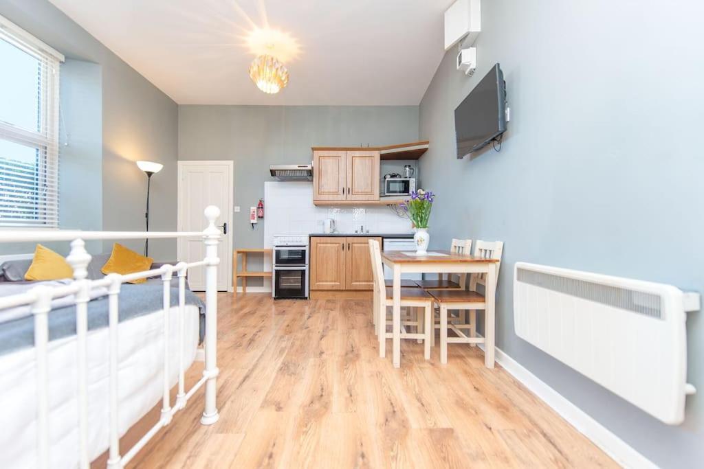 Clonbur House - Studio Village Apartment Galway Eksteriør billede