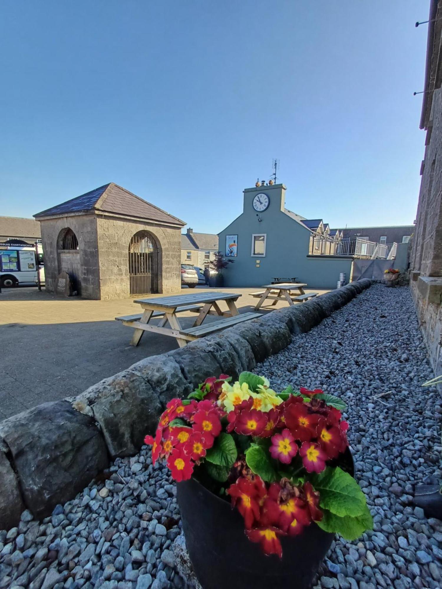 Clonbur House - Studio Village Apartment Galway Eksteriør billede