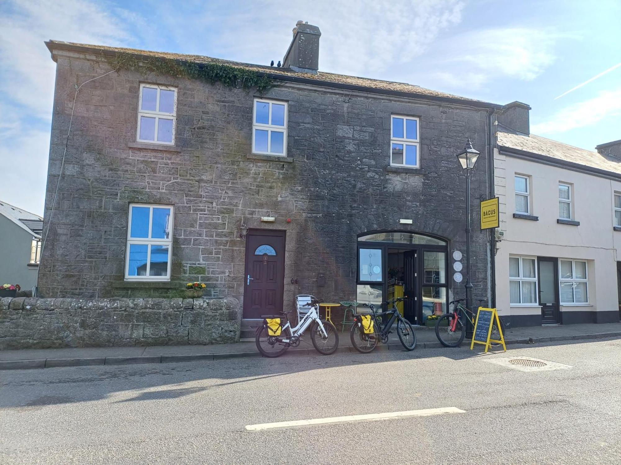 Clonbur House - Studio Village Apartment Galway Eksteriør billede